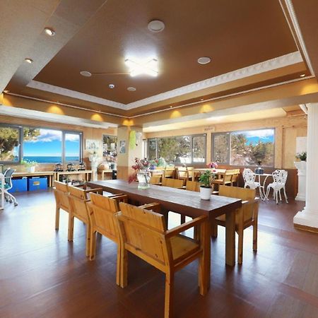 Gangneung Undukmaru Pension Ngoại thất bức ảnh